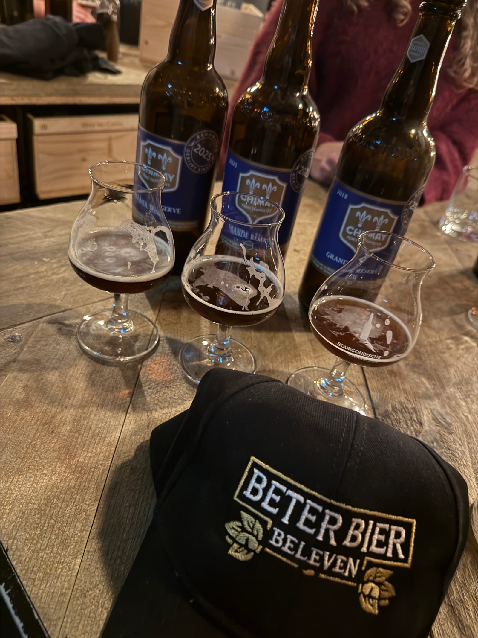 Jaargangenproeverij van Chimay Grand Réserve in de Bourgondische Bierkelder